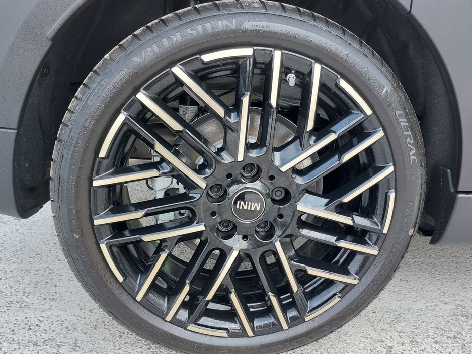 2025 MINI Hatch COOPER Cooper C 5DR €39,995