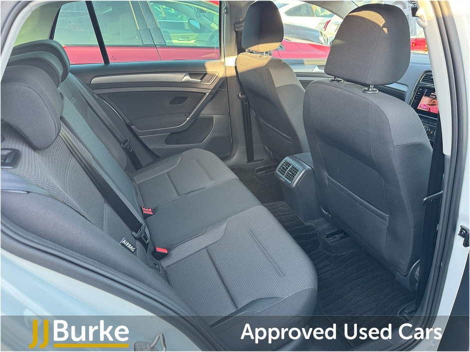 2020 Volkswagen Golf - image 20