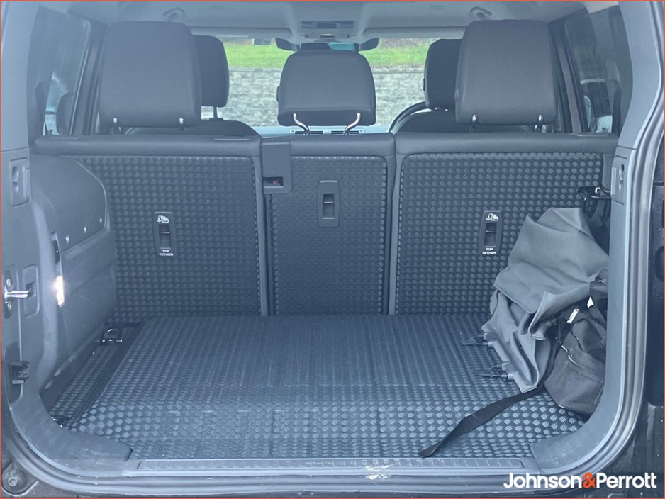 2024 Land Rover Defender 110 2.0 Si4 PHEV S (Land Rover Warranty until 2029) €89,900