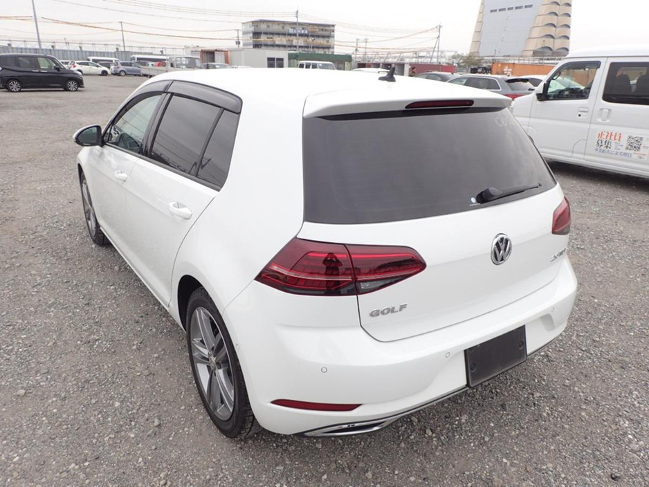 2020 Volkswagen Golf 2.0 TDI Highline Meister Leather seats €23,950