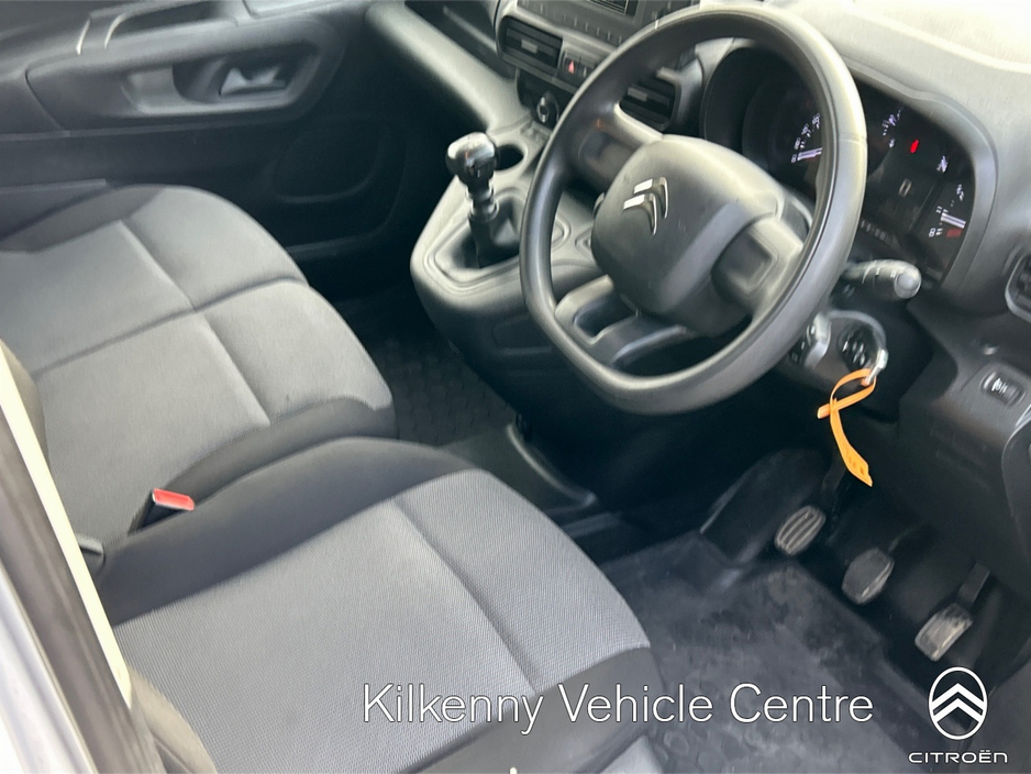 2022 Citroen Berlingo - image 15
