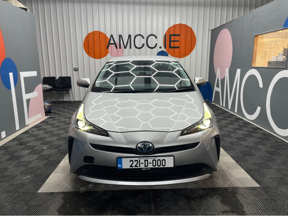 2022 Toyota Prius - image 6