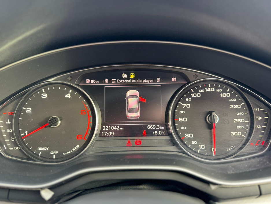 2016 Audi A4 - image 24