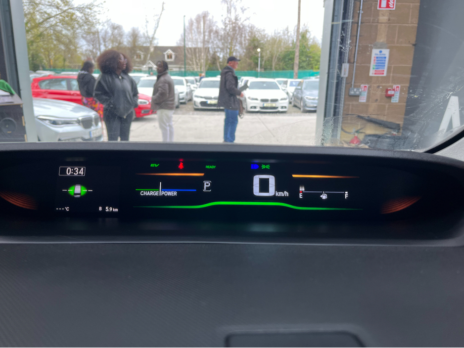 2018 Honda Stepwagon - image 18