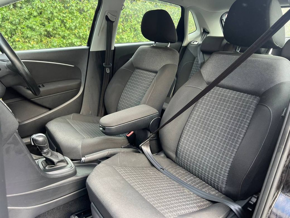 2016 Volkswagen Polo COMFORTLINE 1.2 TSI // 15" ALLOYS // NCT UNTIL 2028 // DIGITAL CLIMATE CONTROL €12,900