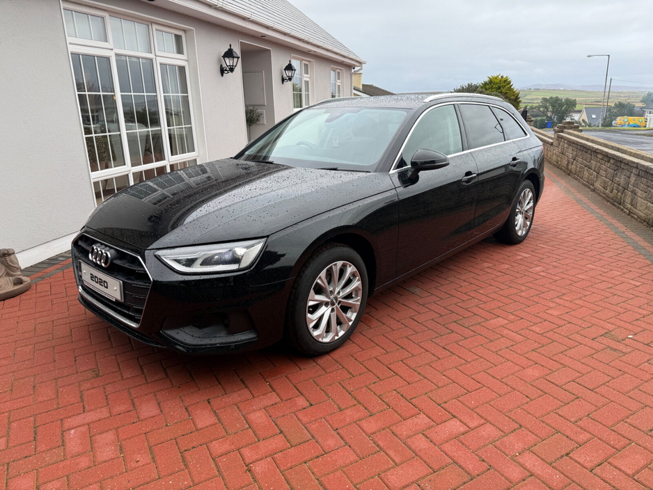 2020 Audi A4 35 TDI 163HP S Tronic SE €25,995