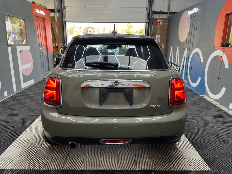 2018 MINI Cooper €17950 2018 MINI COOPER 1.5 AUTOMATIC / CRUISE CONTROL / REVERSE CAMERA / AMBIENT LIGHTS AND MORE €17,950