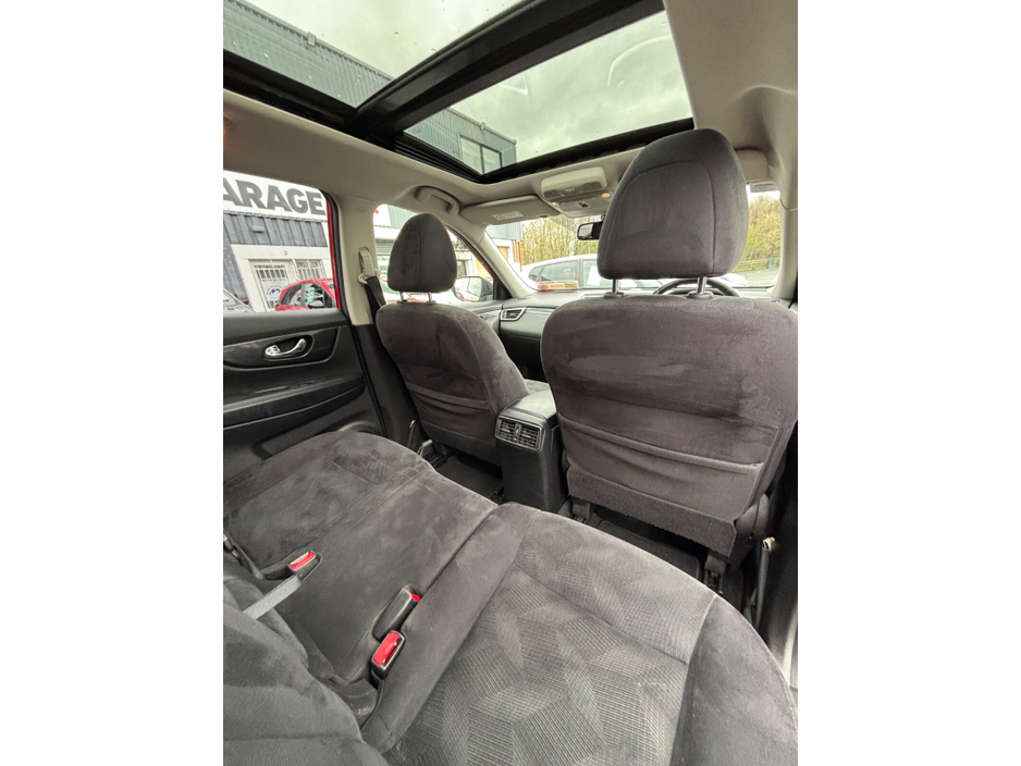 2015 Nissan X-Trail - image 16