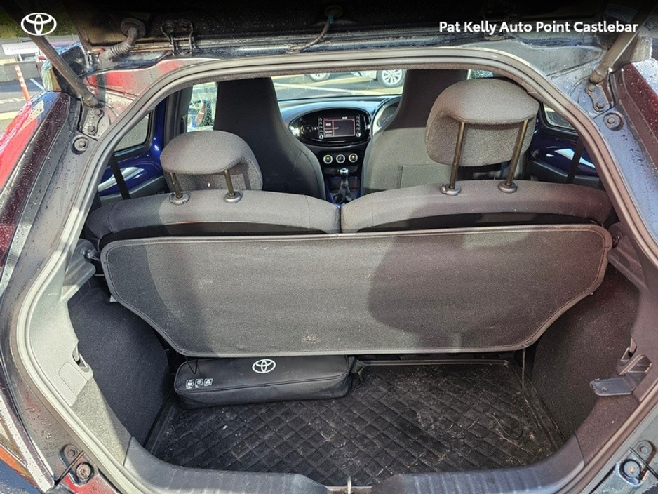 2023 Toyota Aygo - image 10