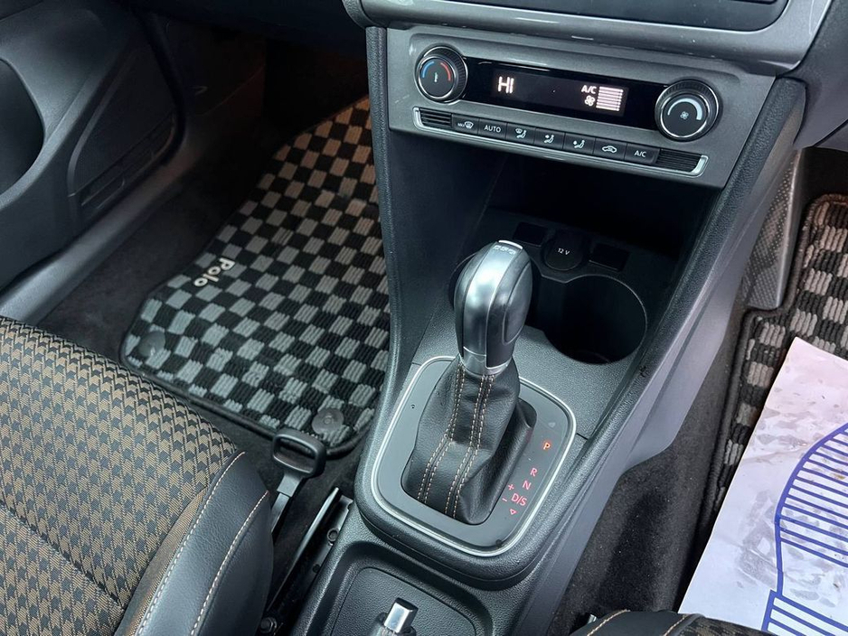 2017 Volkswagen Polo ORIGINAL EDITION 1.2 TSI AUTO // HEATED SEATS // REVERSE CAMERA // 16" MULTISPOKE ALLOYS €13,900