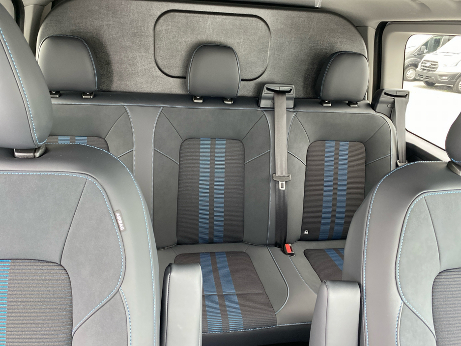 2026 Ford Transit Custom - image 24
