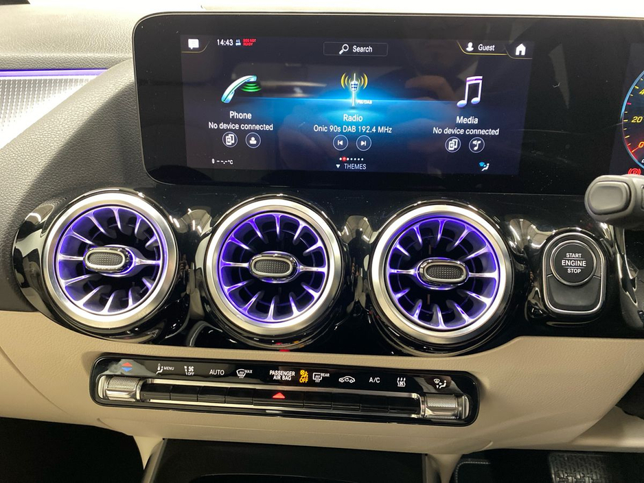 2023 Mercedes-Benz GLA Class - image 11