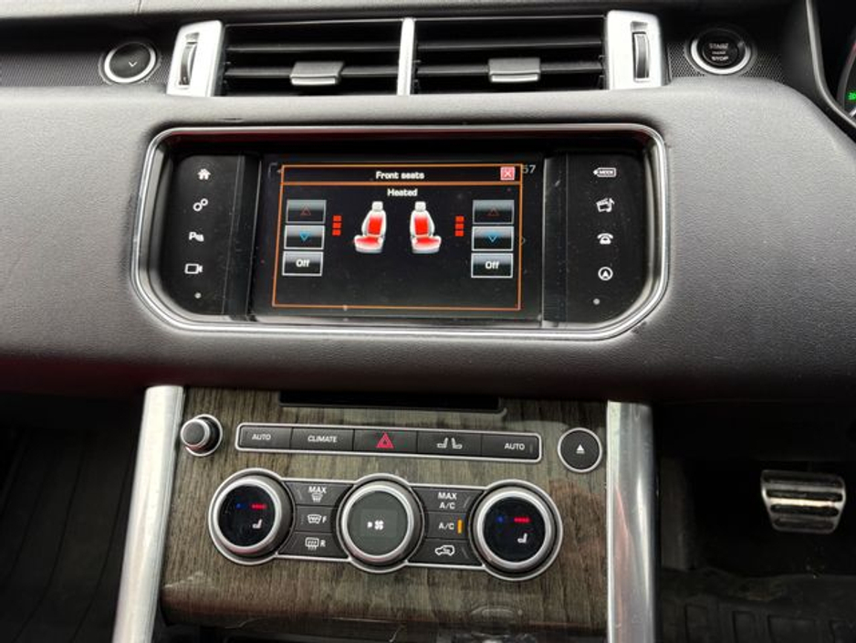 2016 Land Rover Range Rover Sport HSE DYNAMIC - MASSIVE SPEC €31,950