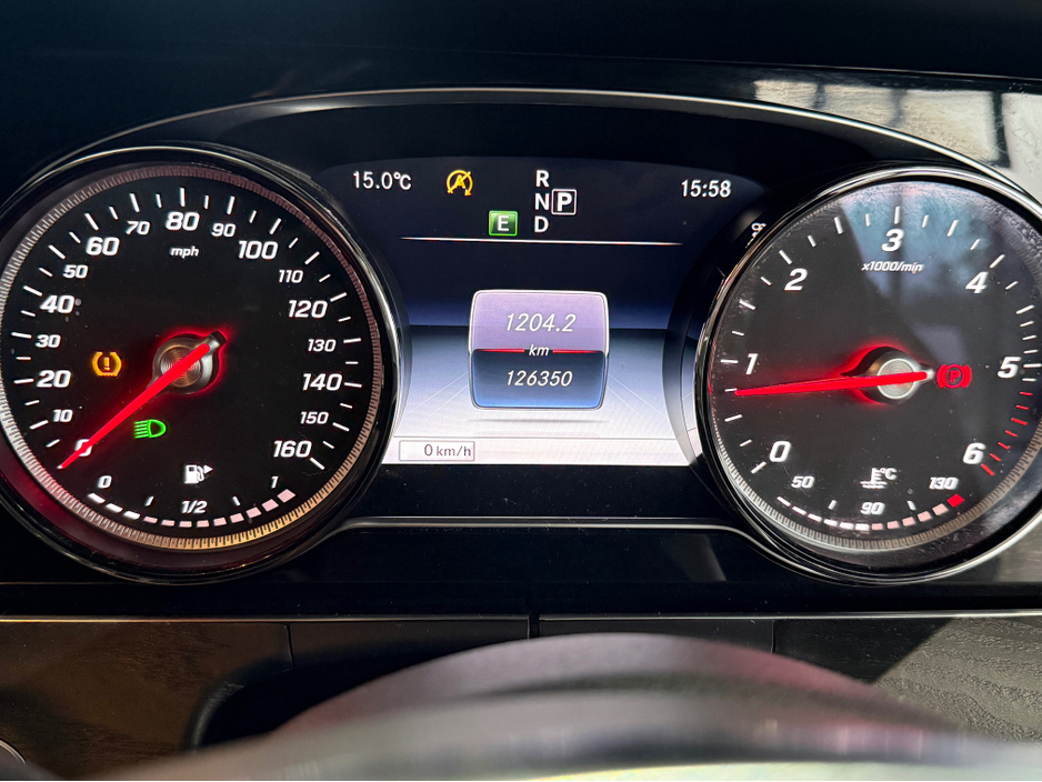 2016 Mercedes-Benz E Class - image 11