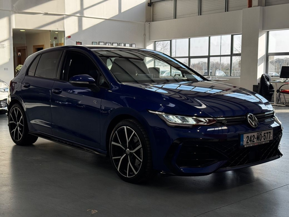 2024 Volkswagen Golf - image 30