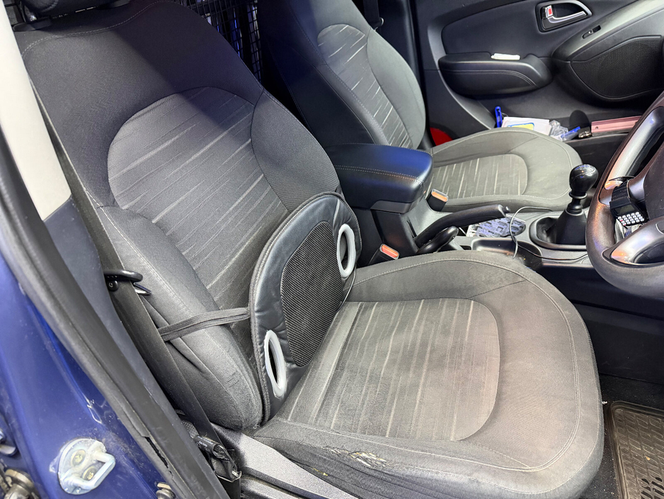 2015 Hyundai ix35 2.0 Diesel Executive 4WD 136hp €5,900