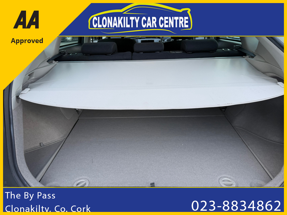 2014 Toyota Prius - image 13