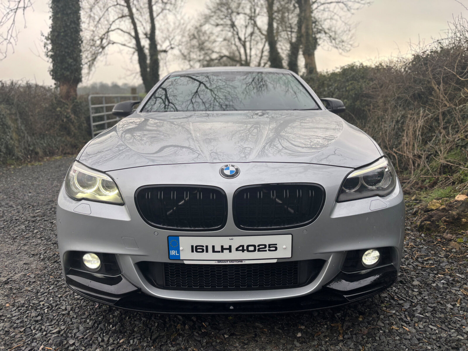 2016 BMW 5 Series - image 13