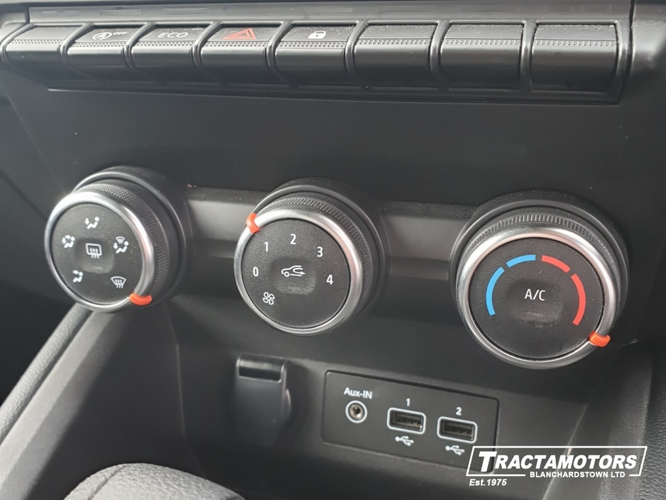 2023 Renault Clio - image 17