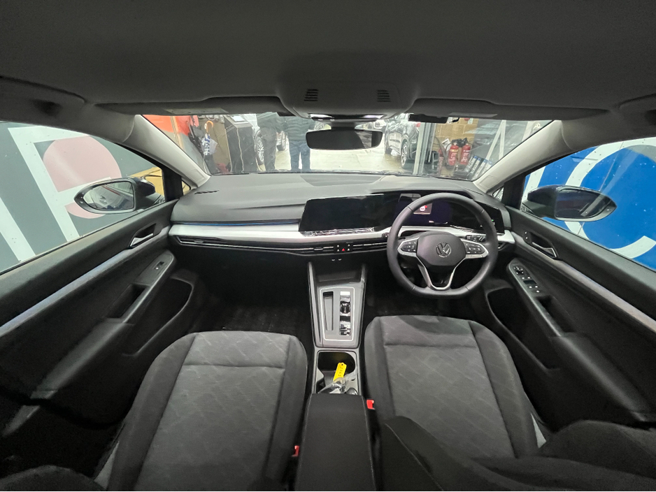 2024 Volkswagen Golf €32950! 2024 VOLKSWAGEN GOLF TDI ED ACTIVE ADVANCED PLATINUM 2.0 AUTOMATIC / CRUISE CONTROL / REVERSE CAMERA / HEATED SEATS / APPLE CARPLAY / AMBIENT LIGHTS / PADDLE SHIFTERS €32,950