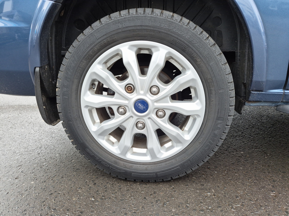 2020 Ford Tourneo Custom - image 5