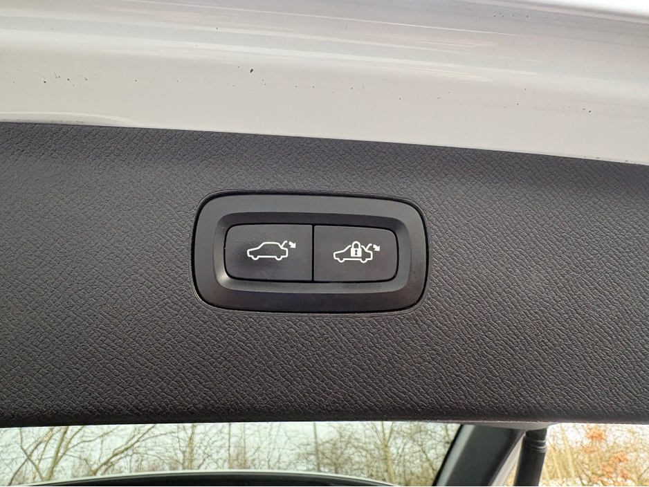 2016 Volvo XC90 2.0 Petrol hybrid VOLVO XC90 T8 INSCRIPTION €28,990