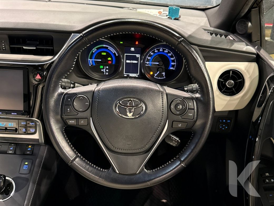 2016 Toyota Auris - image 13
