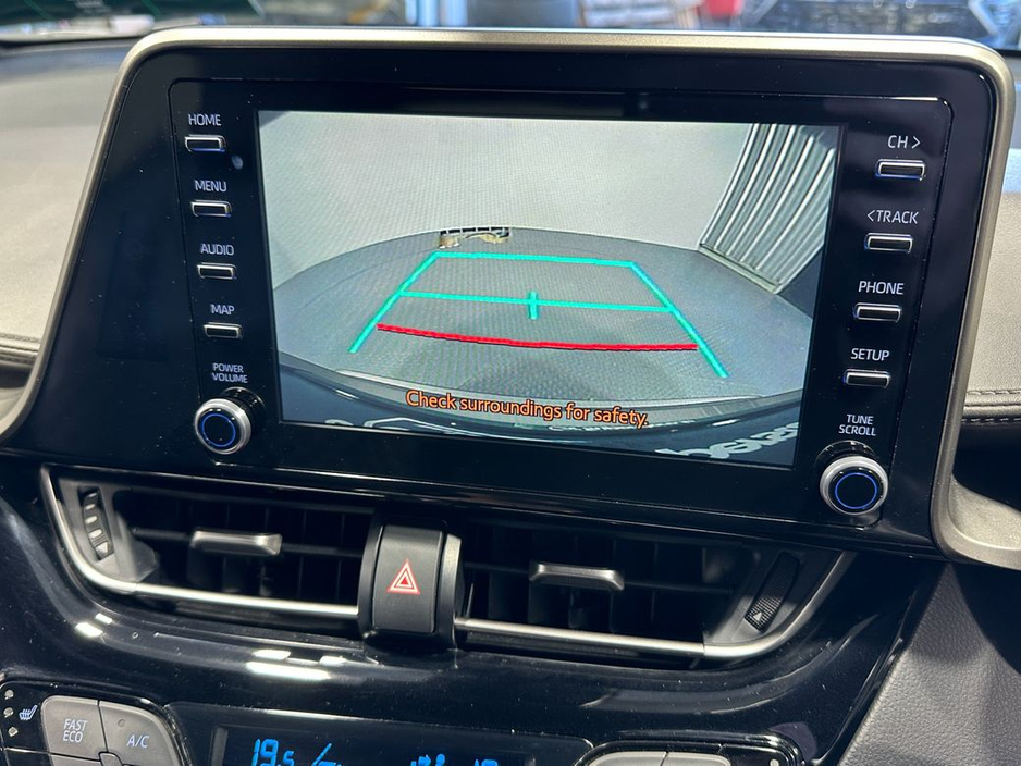 2022 Toyota C-HR Self Charging Hybrid Sol Automatic €25,800