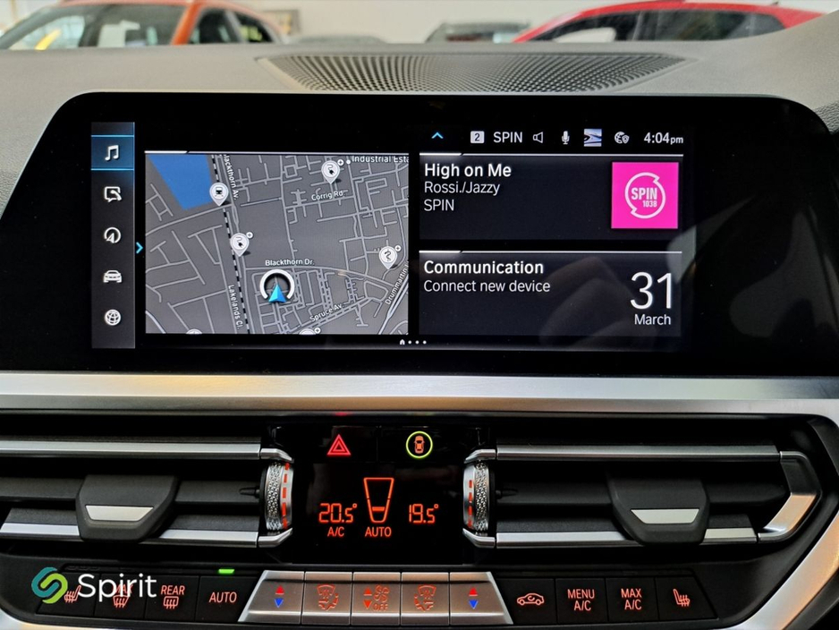 2022 BMW 3 Series - image 13