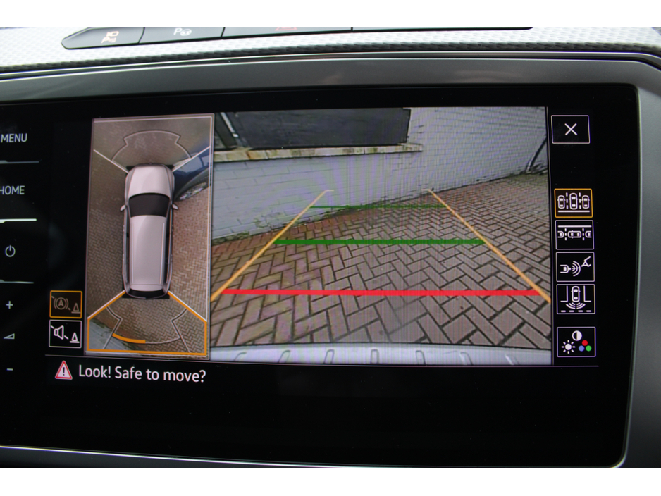 2019 Volkswagen Passat - image 15