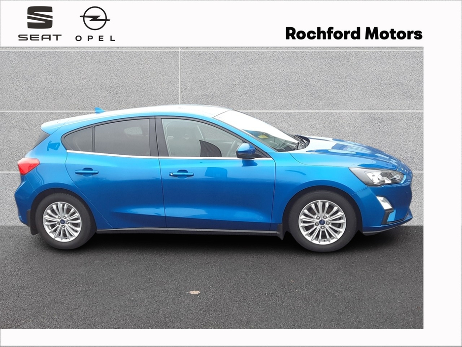 2020 Ford Focus - image 3