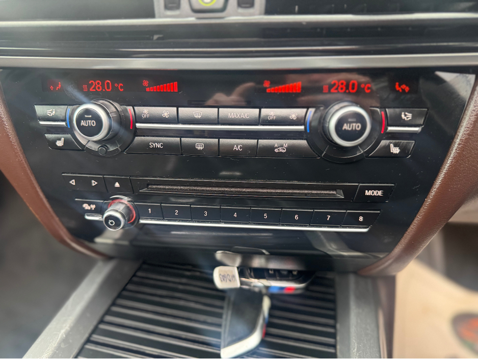 2016 BMW X5 - image 22