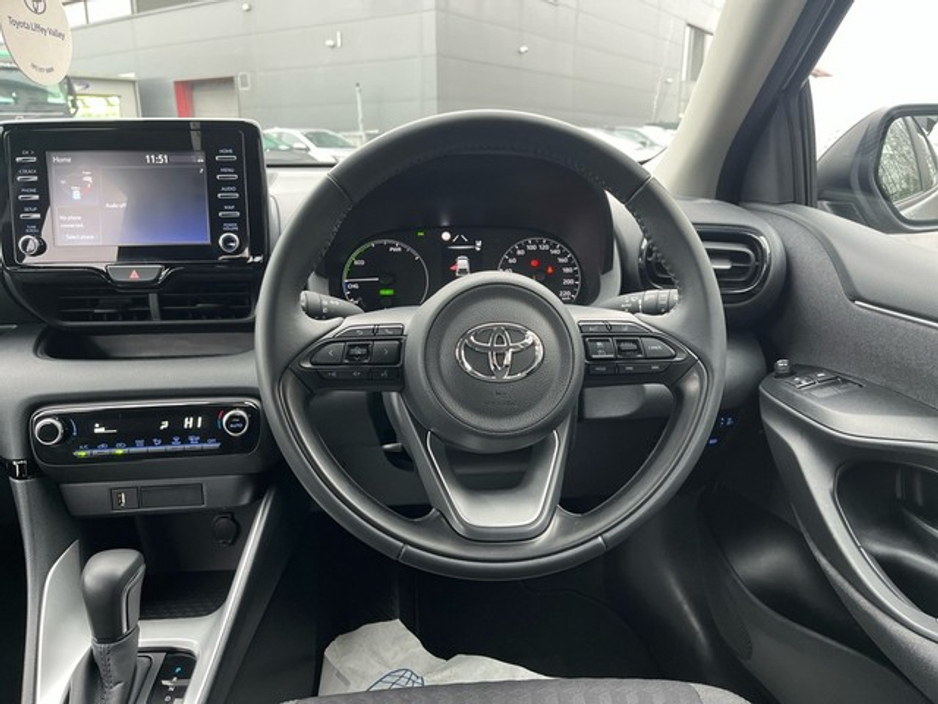 2023 Toyota Yaris 1.5 HYBRID LUNA 4DR AUTO €23,950