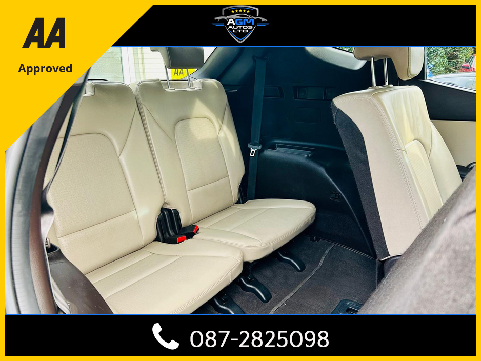 2015 Hyundai Santa Fe - image 14