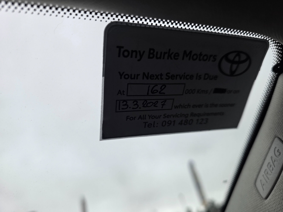 2010 Volkswagen Passat - image 11