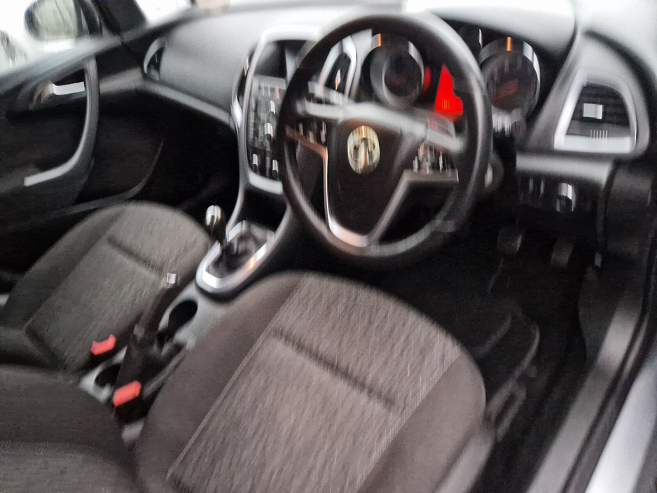 2014 Vauxhall Astra  €5,250