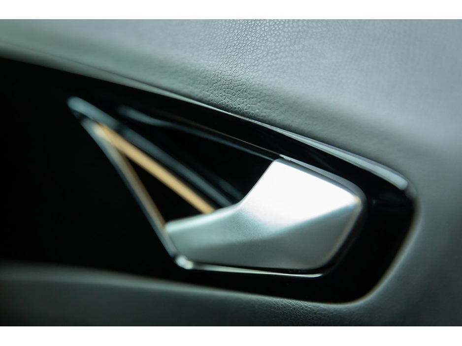 2023 Volkswagen ID.4 - image 37