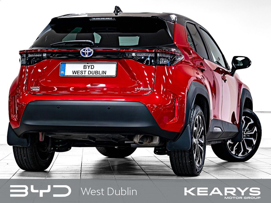 2022 Toyota Yaris Cross - image 8