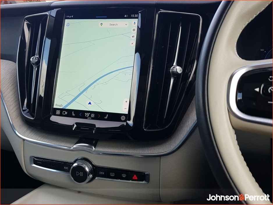 2023 Volvo XC60 T6 Recharge PHEV 350hp AT8 Core €49,900