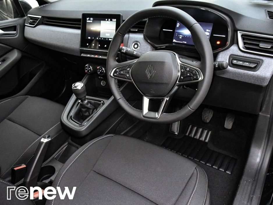 2025 Renault Clio - image 6