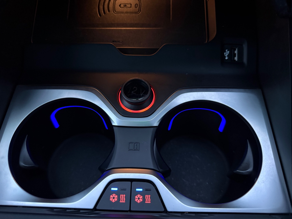 2020 BMW X5 - image 32