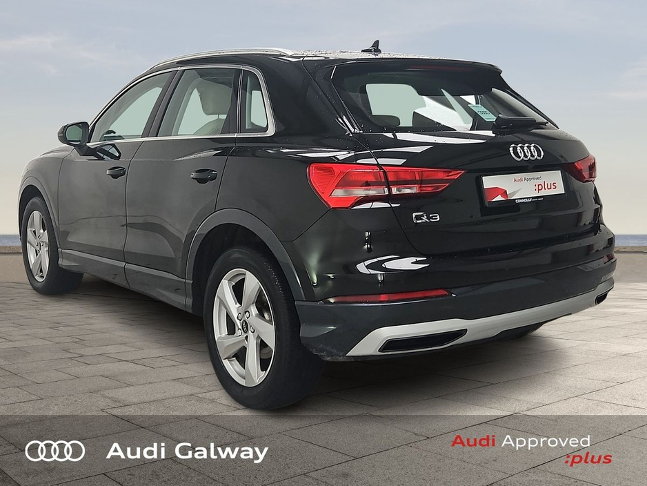 2023 Audi Q3 - image 4