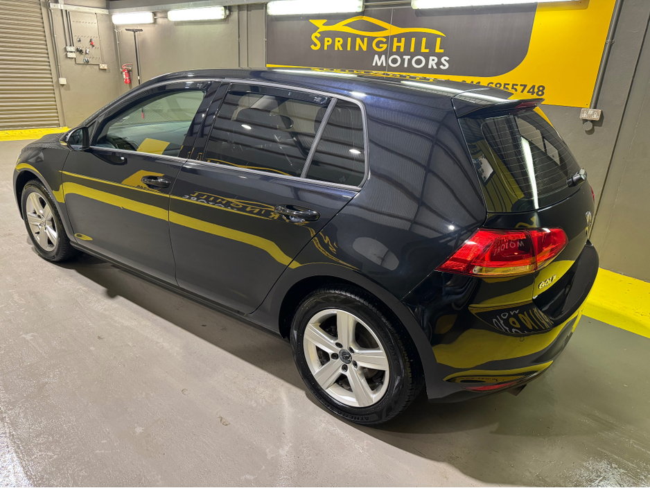 2015 Volkswagen Golf - image 5