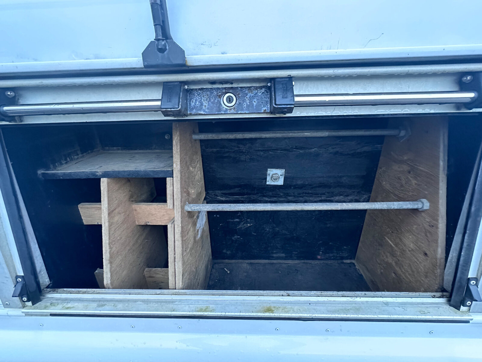 2012 Land Rover Defender - image 14