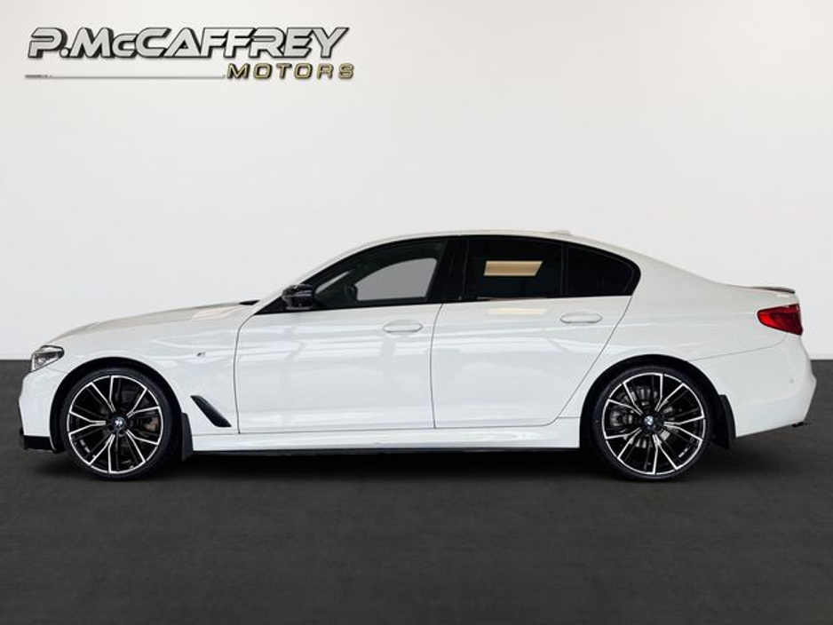 2020 BMW 5 Series - image 8