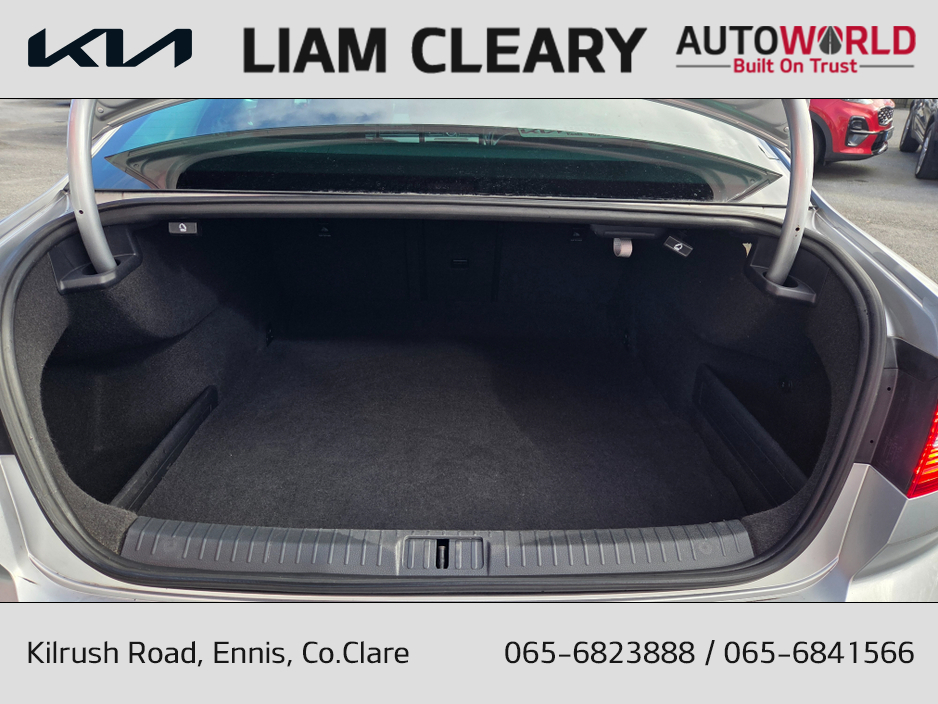 2015 Volkswagen Passat - image 14