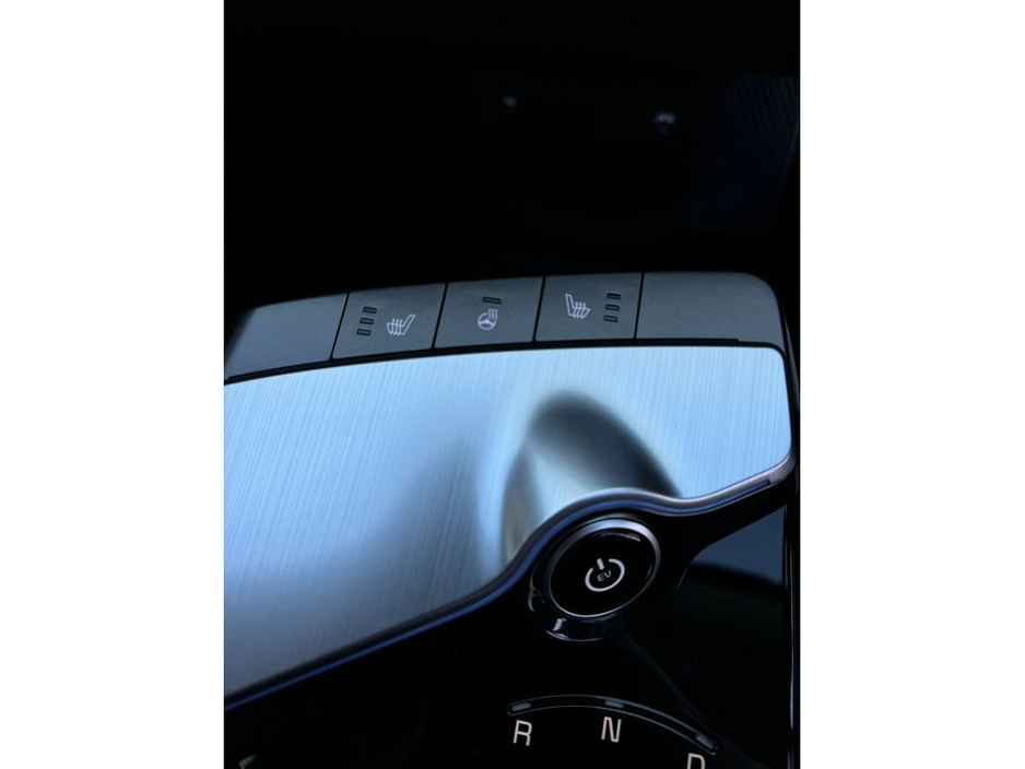 2025 Kia EV6 - image 18