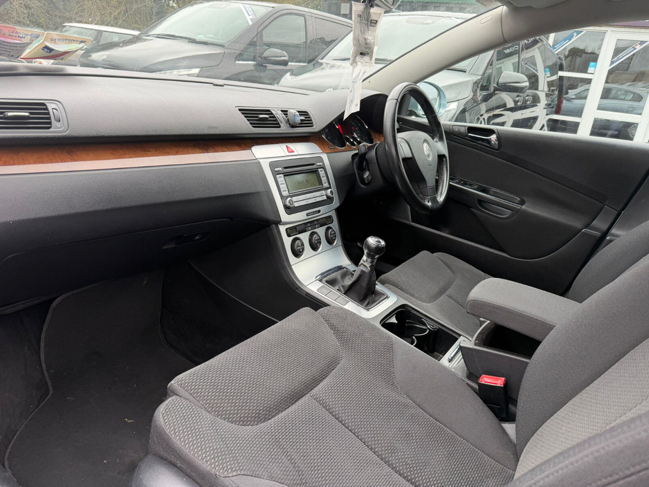 2007 Volkswagen Passat - image 13