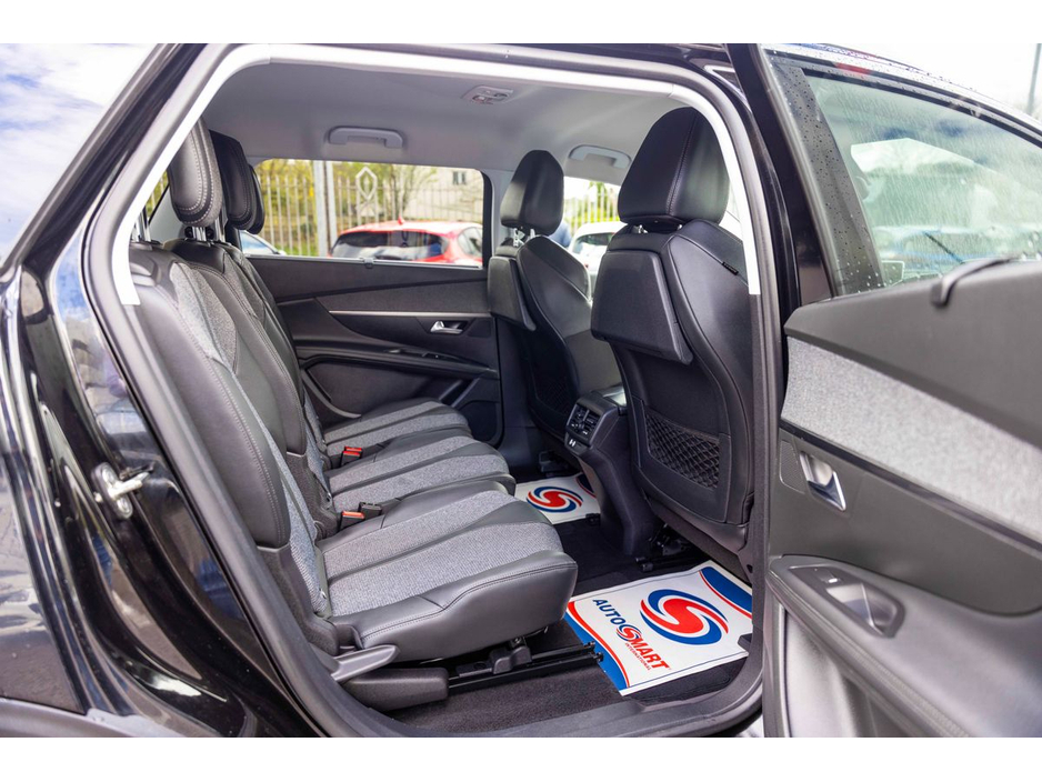 2019 Peugeot 5008 - image 14