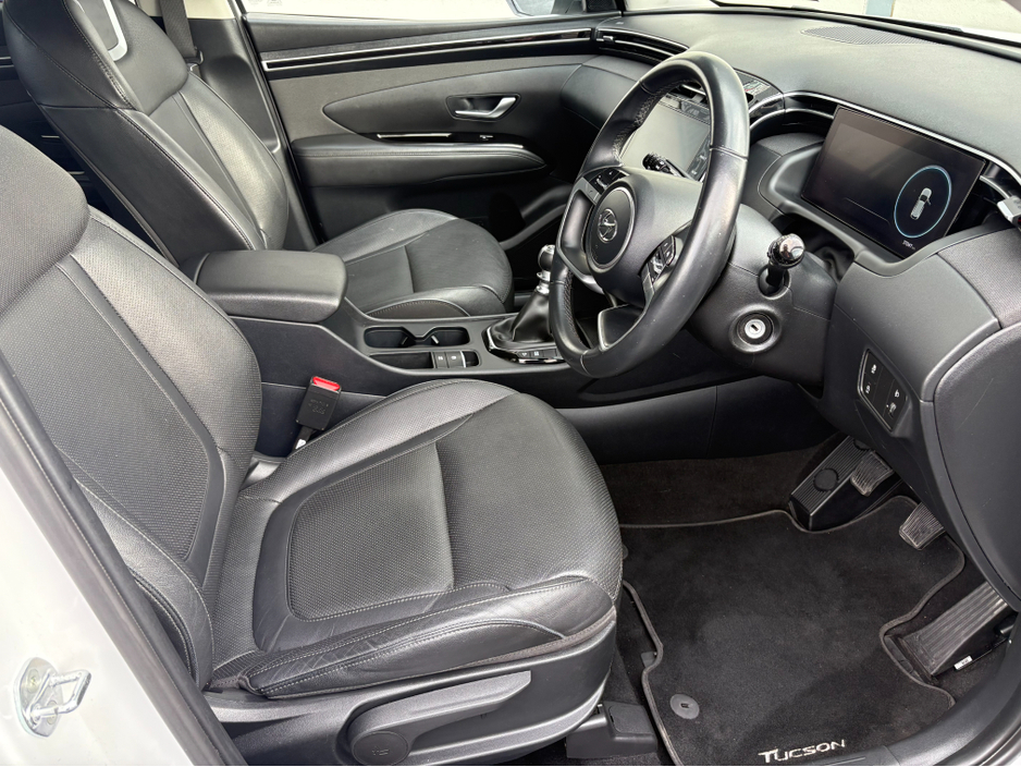2022 Hyundai Tucson - image 5